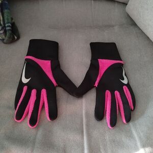 Nike Women's Storm Fit 2.0 Running Gloves Pink